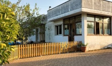 Villetta con annesso locale per attività home restaurant