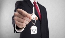 Agente Immobiliare abusivo: ora rischia multa e galera