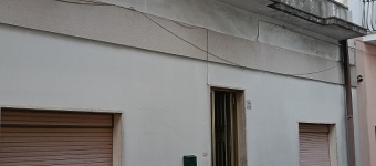 Abitazione indipendente con cortile in vendita a Cutrofiano